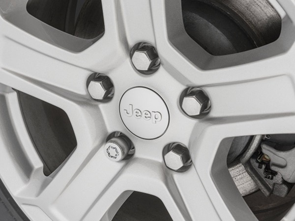 MOPAR純正 ホイールロックナット クローム M14 x 1.5 82215711