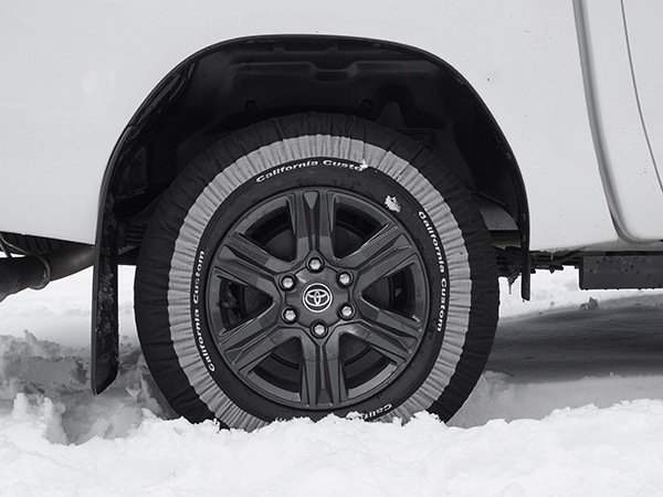 カリフォルニアカスタム スノーソックス 布製 非金属 タイヤチェーン WHITEWALL LABEL Lサイズ 汎用 フロント リア 4WD