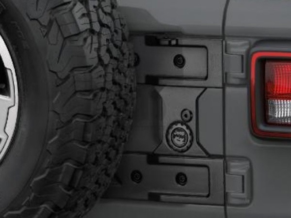 MOPAR純正 テールゲート 補強システム 大口径スペアタイヤ装着用補強キット ブラックパウダーコート エンブレムバッジ付属 ジープ JL ラングラー モパー