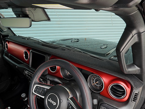 【Shevron 正規品】専用設計 ダッシュマット オリジナル ブラック ジープ JL ラングラー | JT グラディエーター 右ハンドル車用 シェブロン