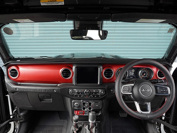 【Shevron 正規品】専用設計 ダッシュマット オリジナル ブラック ジープ JL ラングラー | JT グラディエーター 右ハンドル車用 シェブロン