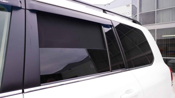【SNAPSHADES正規品】トヨタ ランクル200 ランドクルーザー 200系 UZJ200W URJ202W 平成19年9月〜令和3年8月 サイドサンシェード 2列目 メッシュサンシェード 日よけ 収納袋付 スナップシェード