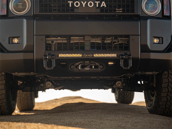 DV8 OFFROAD 正規品】Centric フロントバンパー FBTL4-01 パウダー