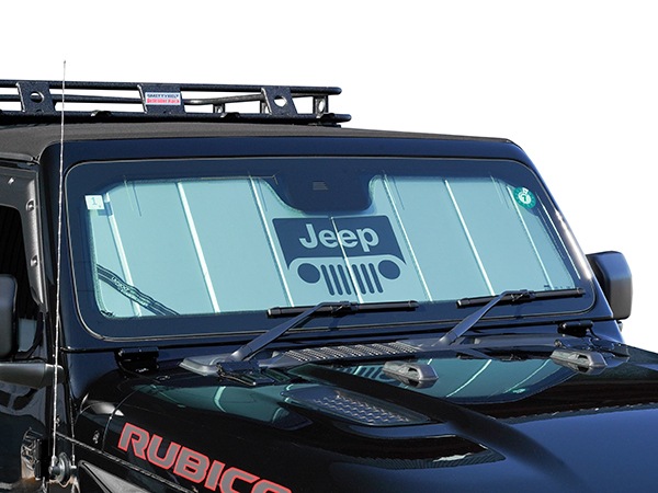 【CoverCraft 正規品】専用設計 サンシェード シルバー 吸盤不要 折りたたみ式 JEEPグリルロゴ入 ジープ JL ラングラー | JT グラディエーター カバークラフト［真夏もへたらない3層構造で断熱効果抜群］