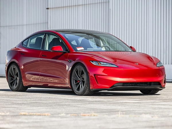 【UNPLUGGED PERFORMANCE  正規品】テスラ モデル3 RWD 3L13 デュアルレートライナー 2インチ ローダウン スプリング キット ロワリング 車高ダウン