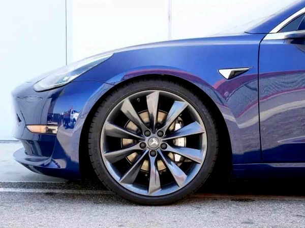 【UNPLUGGED PERFORMANCE  正規品】テスラ モデル3 RWD 3L13 デュアルレートライナー 2インチ ローダウン スプリング キット ロワリング 車高ダウン