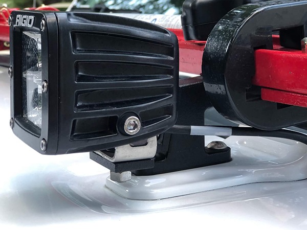 【Hi-Lift 正規品】HiLift ハイリフト LEDキューブライト用 フードマウント ボンネットマウント CJ/YJ/TJ/JK/JL ラングラー JT グラディエーター HM-LBRK