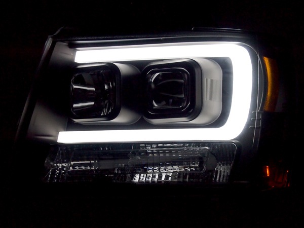 シボレーサバーバンタホ　LEDハローリングプロジェクターヘッド+LEDテール 07-14y シボレー タホ サバーバン プロジェクターヘッドライト ヘッド