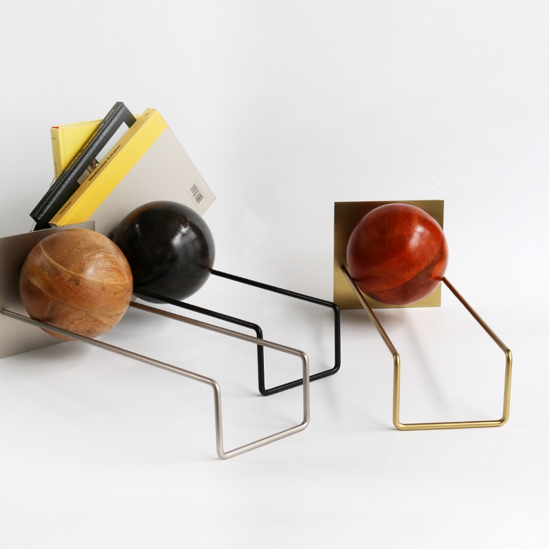 HERE ヒア｜Slope Book End