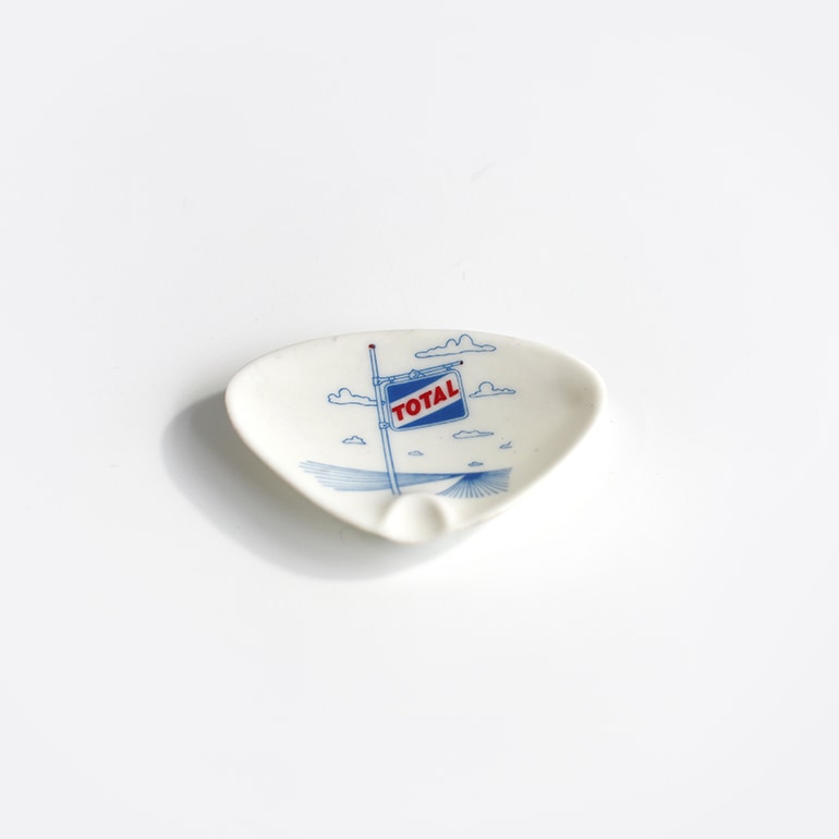 VINTAGE｜フランスのアッシュトレイ TOTAL