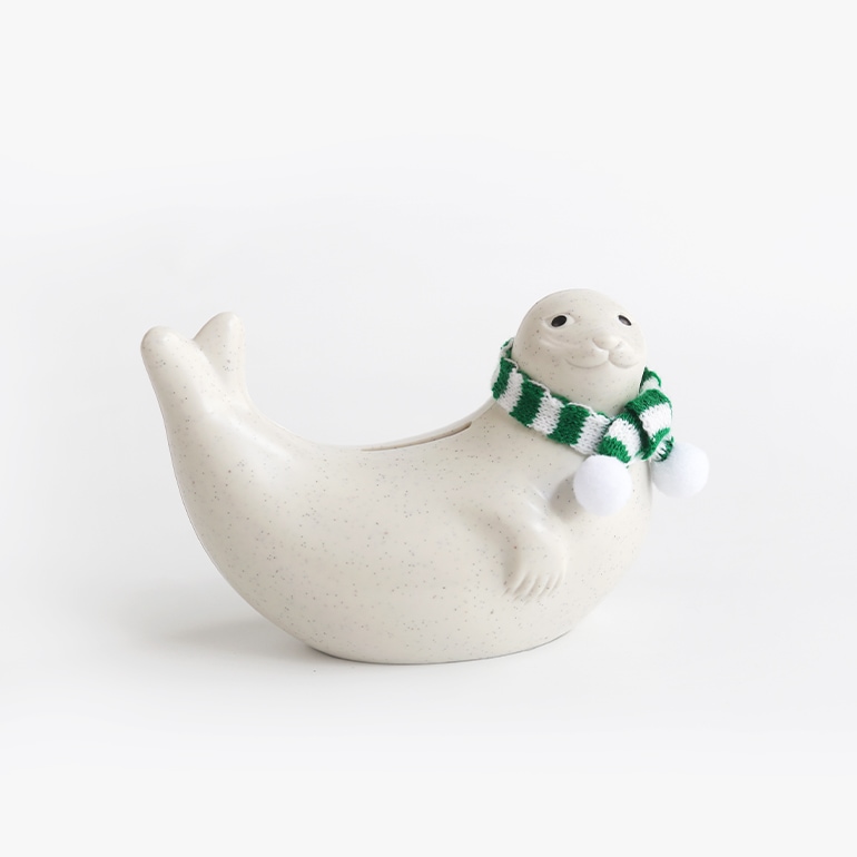 アザラシ貯金箱 マフラー(緑白)付 2025