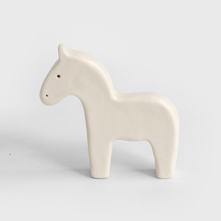 マホロバ工房｜おうまさん 白-L