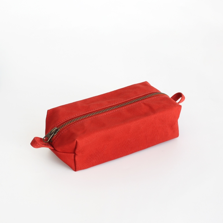 ateliers PENELOPE アトリエペネロープ｜エアポーチ　チャイニーズレッド