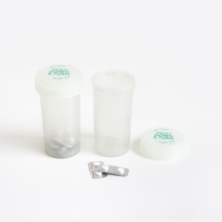 MEDICAL CASE / GLOW IN THE DARK ピルケース【L】