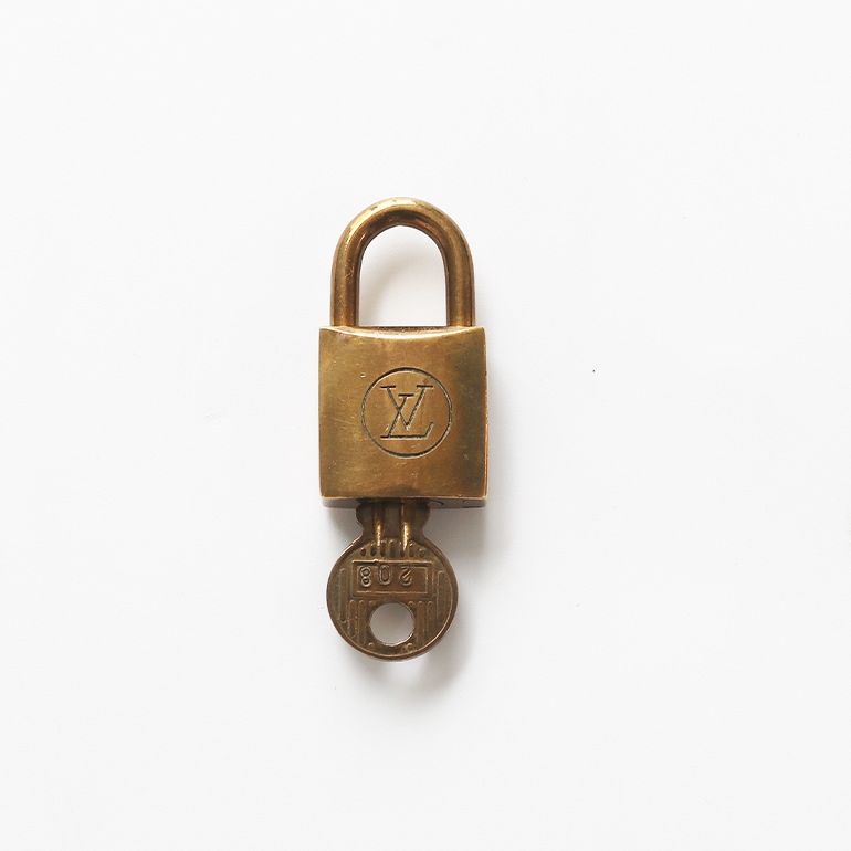 VINTAGE｜【OLD TYPE】LOUIS VUITTON PADLOCK