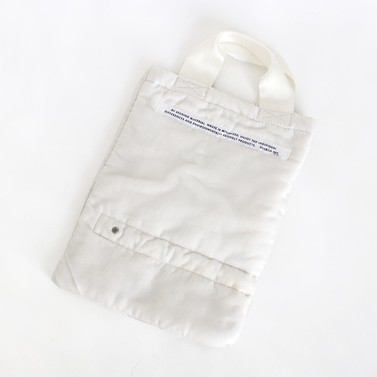 PUEBCO プエブコ｜WHITE QUILTED SNOW JACKET TOTE BAG