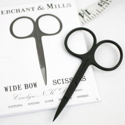 MERCHANT&MILLS マーチャン&ミルズ｜BABY BOW BLACK SCISSORS ミニ糸