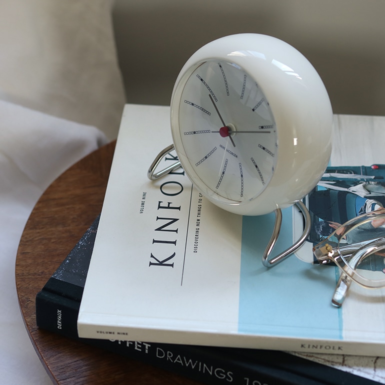 ARNE JACOBSEN　アルネ・ヤコブセン ARNEJACOBSEN アルネ・ヤコブセン｜TABLE CLOCK Bankers 43675