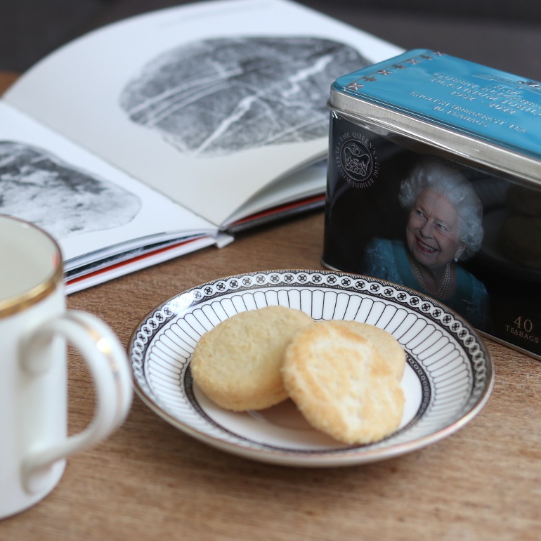 VINTAGE｜デッドストック WEDGWOOD COLONNADE BLACK ソーサー