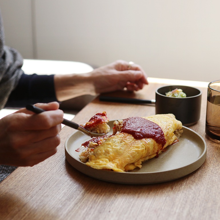 HASAMI PORCELAIN ハサミポーセリン｜Plate Φ22cm/ブラック HPB004