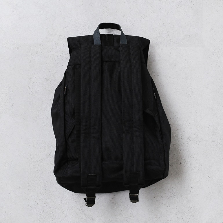 バッグンナウン bag'n'noun NAPSAC 'BLACK 黒リュック軽量