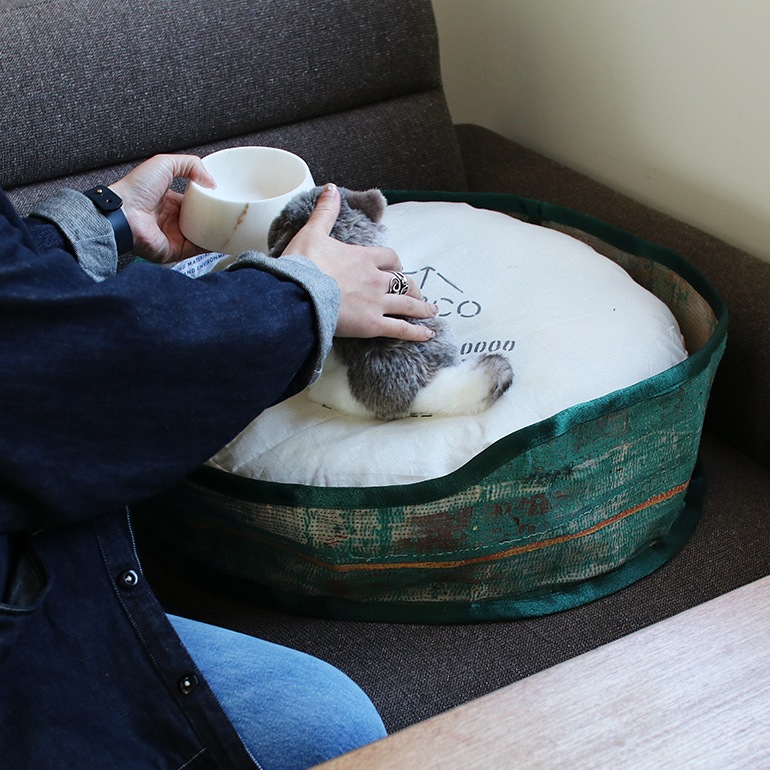 PUEBCO プエブコ｜VINTAGE KANTHA QUILT PET BED W/CUSHION ペットベッド