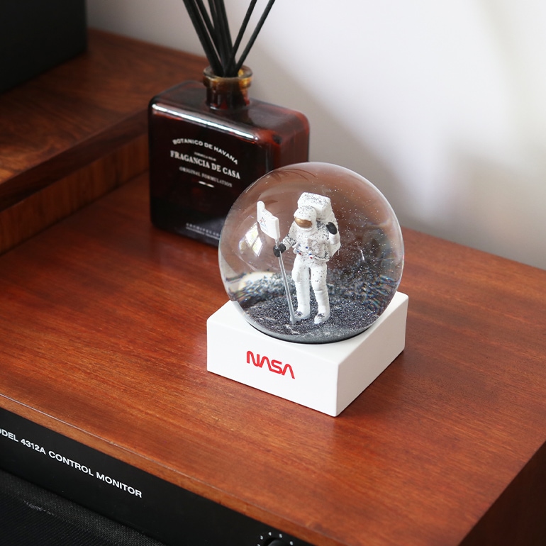 DETAIL ディテール｜NASA Snow Globe
