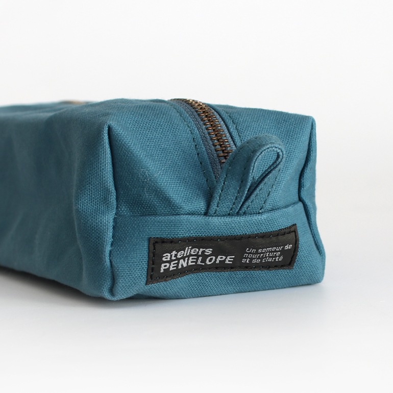 ateliers PENELOPE アトリエペネロープ｜エアポーチ　ブルー