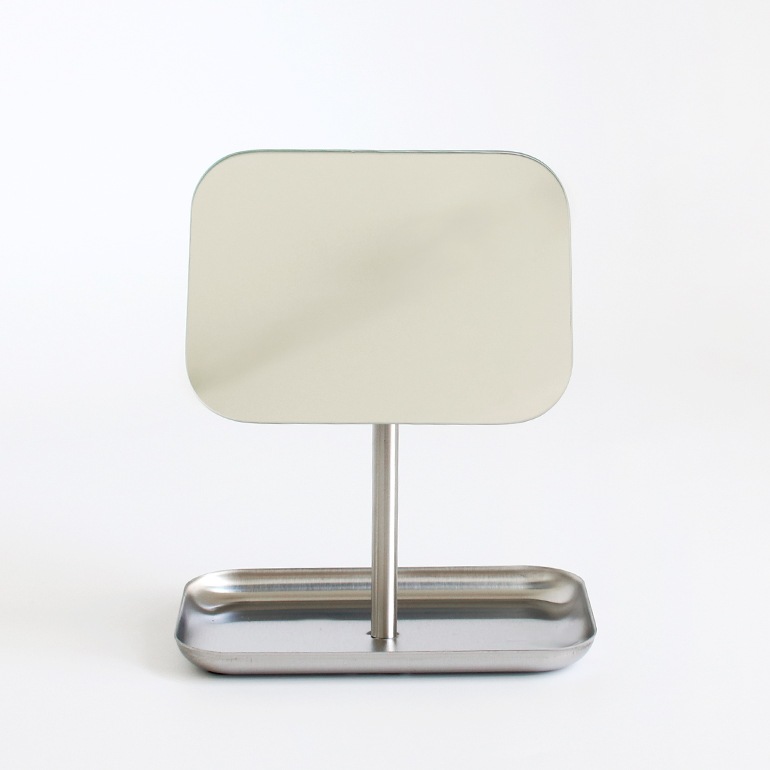 RECTANGLE MIRROR WITH TRAY W18