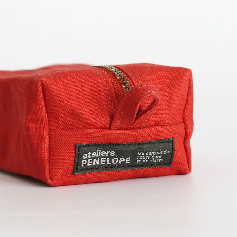 ateliers PENELOPE アトリエペネロープ｜エアポーチ　チャイニーズレッド