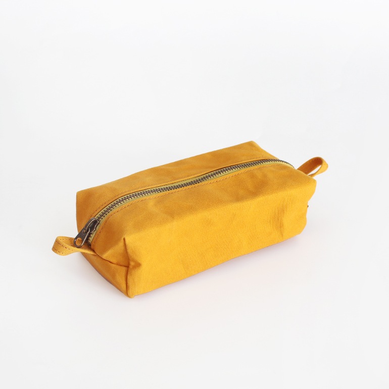 ateliers PENELOPE アトリエペネロープ｜エアポーチ　マスタード
