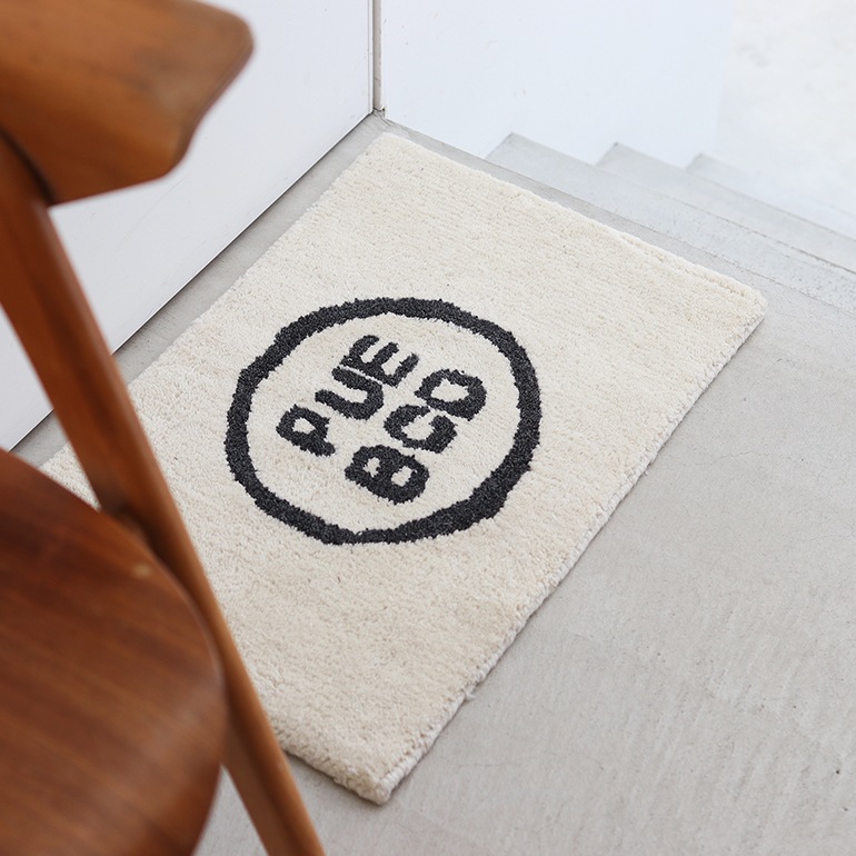 PUEBCO プエブコ｜TUFTED MAT PUEBCO LOGO タフトマット プエブコロゴ
