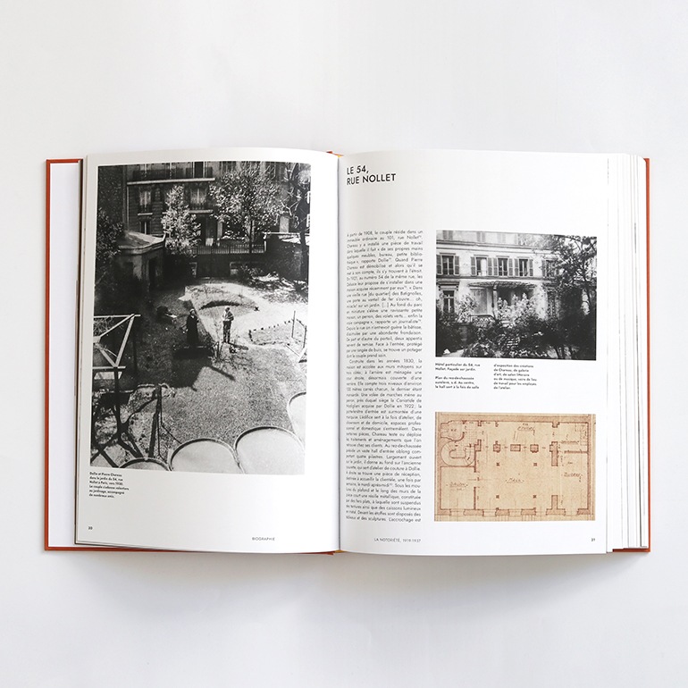 PIERRE CHAREAU - VOLUME I. BIOGRAPHIE. EXPOSITIONS. MOBILIER.