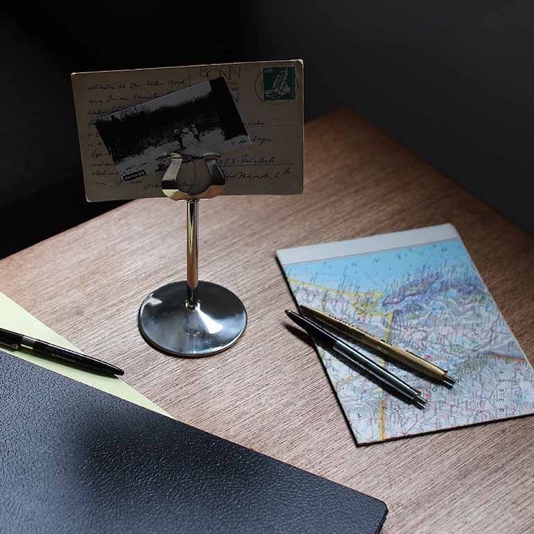 BUFF バフ｜Card Stand