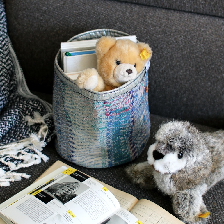PUEBCO プエブコ｜COVERED VINTAGE KANTHA QUILT ORGANIZER