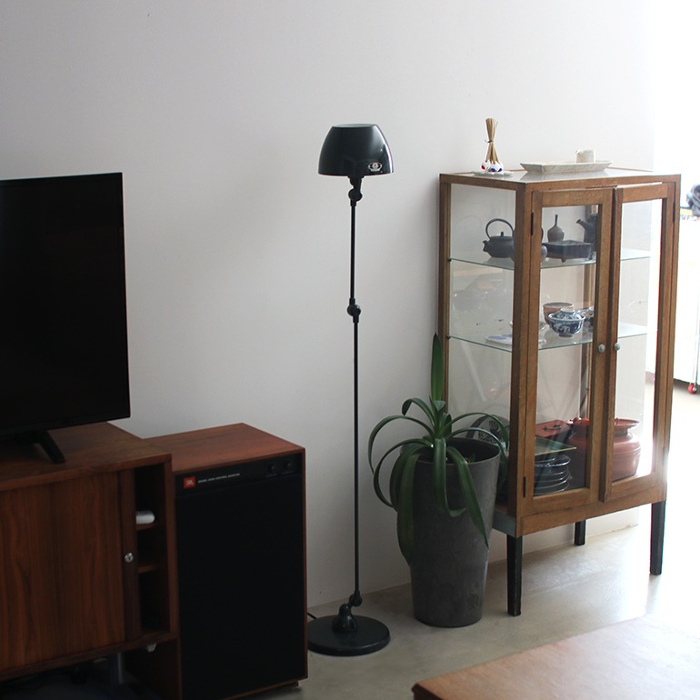 JIELDE ジェルデ｜FLOOR LAMP AICLER CURVE(GRANTIE GREY JDAC833)