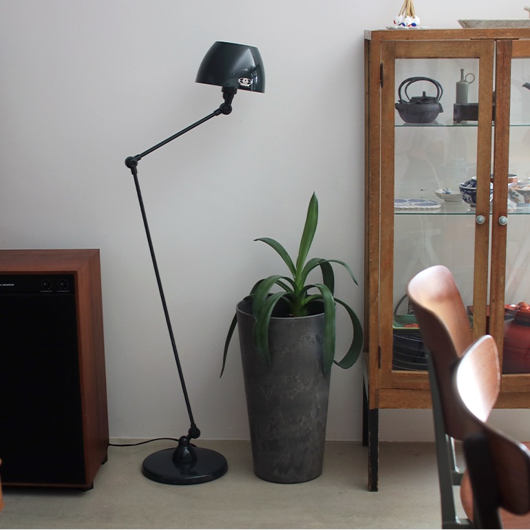JIELDE ジェルデ｜FLOOR LAMP AICLER CURVE(GRANTIE GREY JDAC833