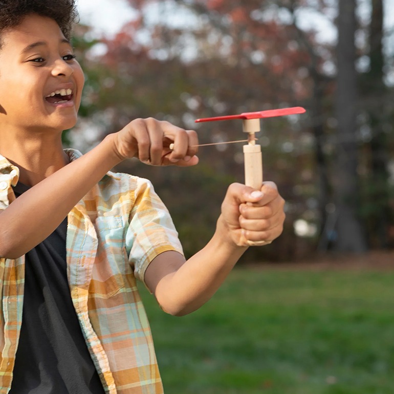 【取扱い終了/セール】KIKKERLAND キッカーランド｜Huckleberry Pull Helicopter (竹とんぼ)