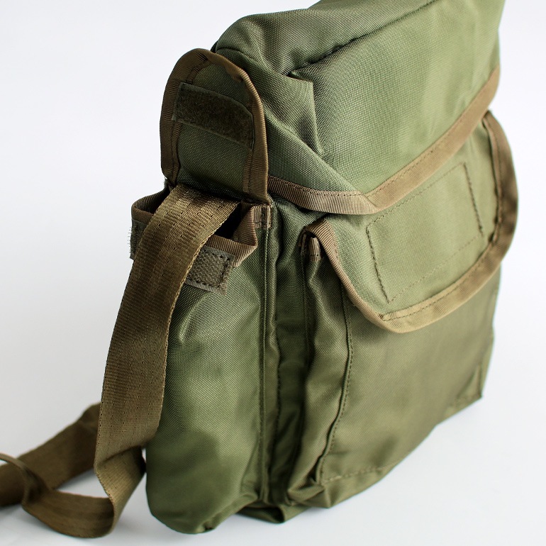 デッドストック 米軍 OUTDOOR DESIGNS社製 ラジオポーチ / ショルダー