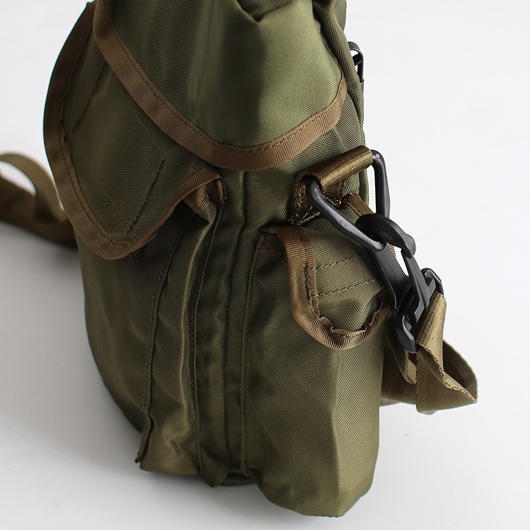 デッドストック 米軍 OUTDOOR DESIGNS社製 ラジオポーチ / ショルダーバッグ