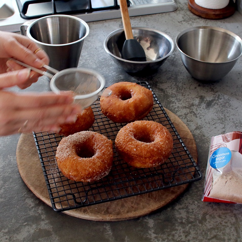 イギリスのケーキクーラー