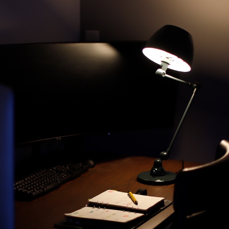 JIELDE ジェルデ｜Desk Lamp AICLER CURVE (GRANTIE GREY JDAC373