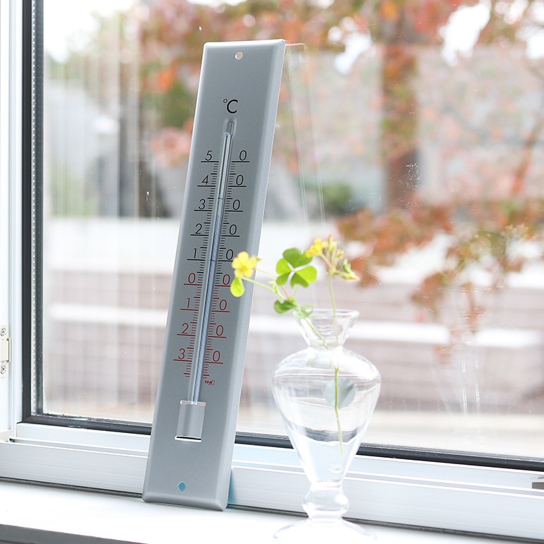 TFA｜Analogue indoor-outdoor thermometer made of aluminium 12.2041 アルミニウム アナログ サーモメーター