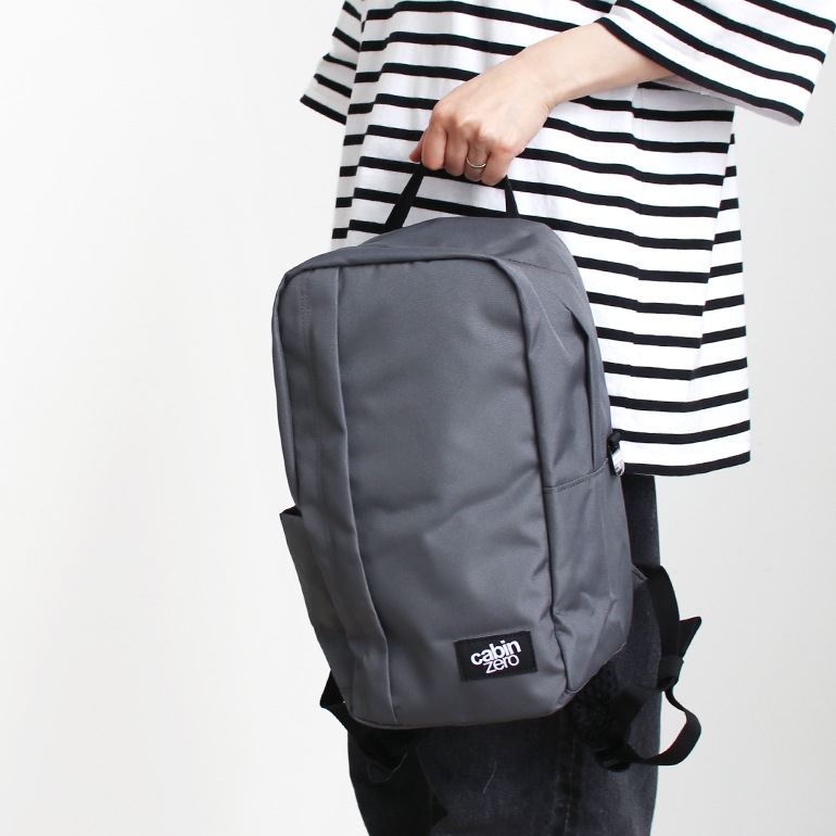 cabin zero キャビンゼロ｜CLASSIC Flight Backpack 12L　ORANGE CHILL