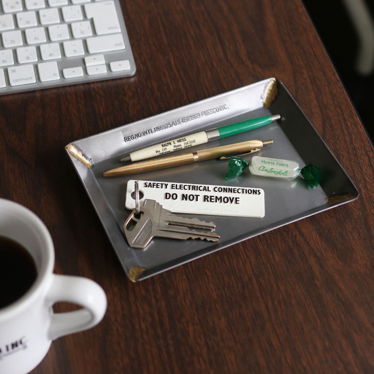 PUEBCO プエブコ｜RECYCLE STEEL TRAY