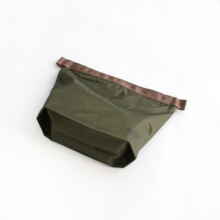 cabin zero キャビンゼロ｜ULTRALIGHT WASH POUCH 3.5L　GEORGIAN KHAKI