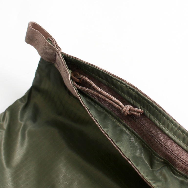 cabin zero キャビンゼロ｜ULTRALIGHT WASH POUCH 3.5L　GEORGIAN KHAKI