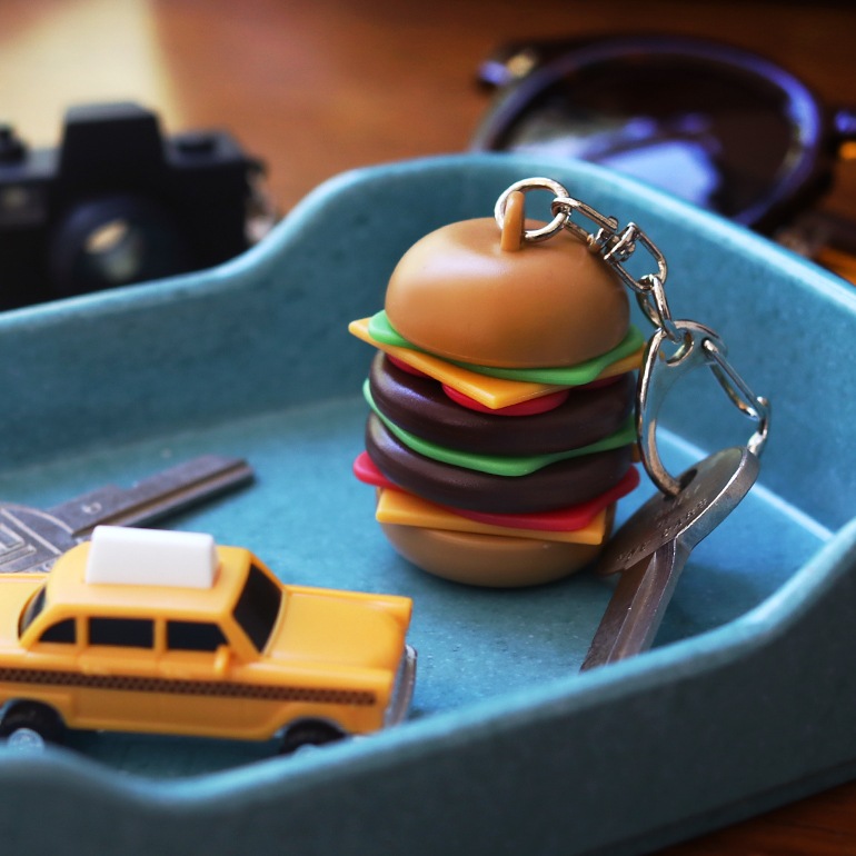 KIKKERLAND キッカーランド｜Burger Keyring