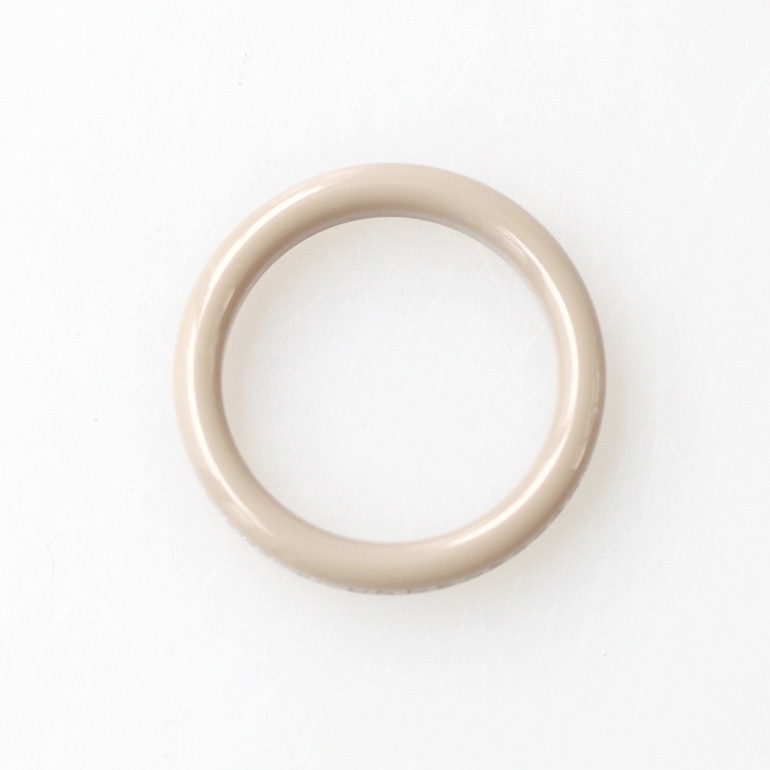 necessary or unnecessary ネセサリー オア アンネセサリー｜BUTTON RING 2　 ベージュ