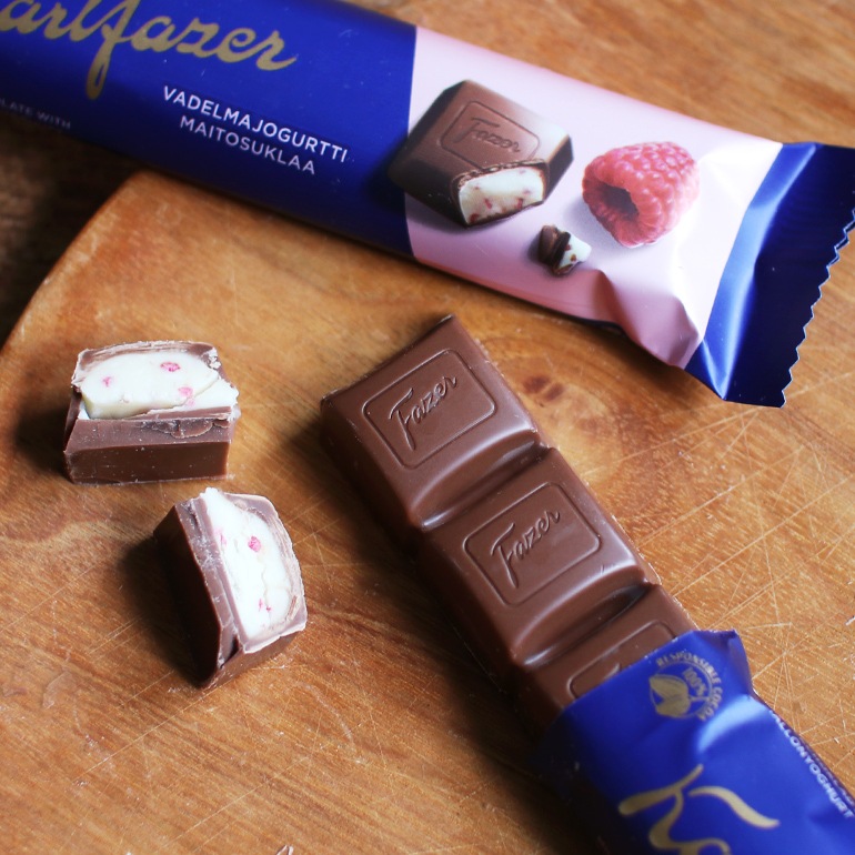 Fazer ファッツェル｜KFラズベリーヨーグルトチョコレートバー (1個)